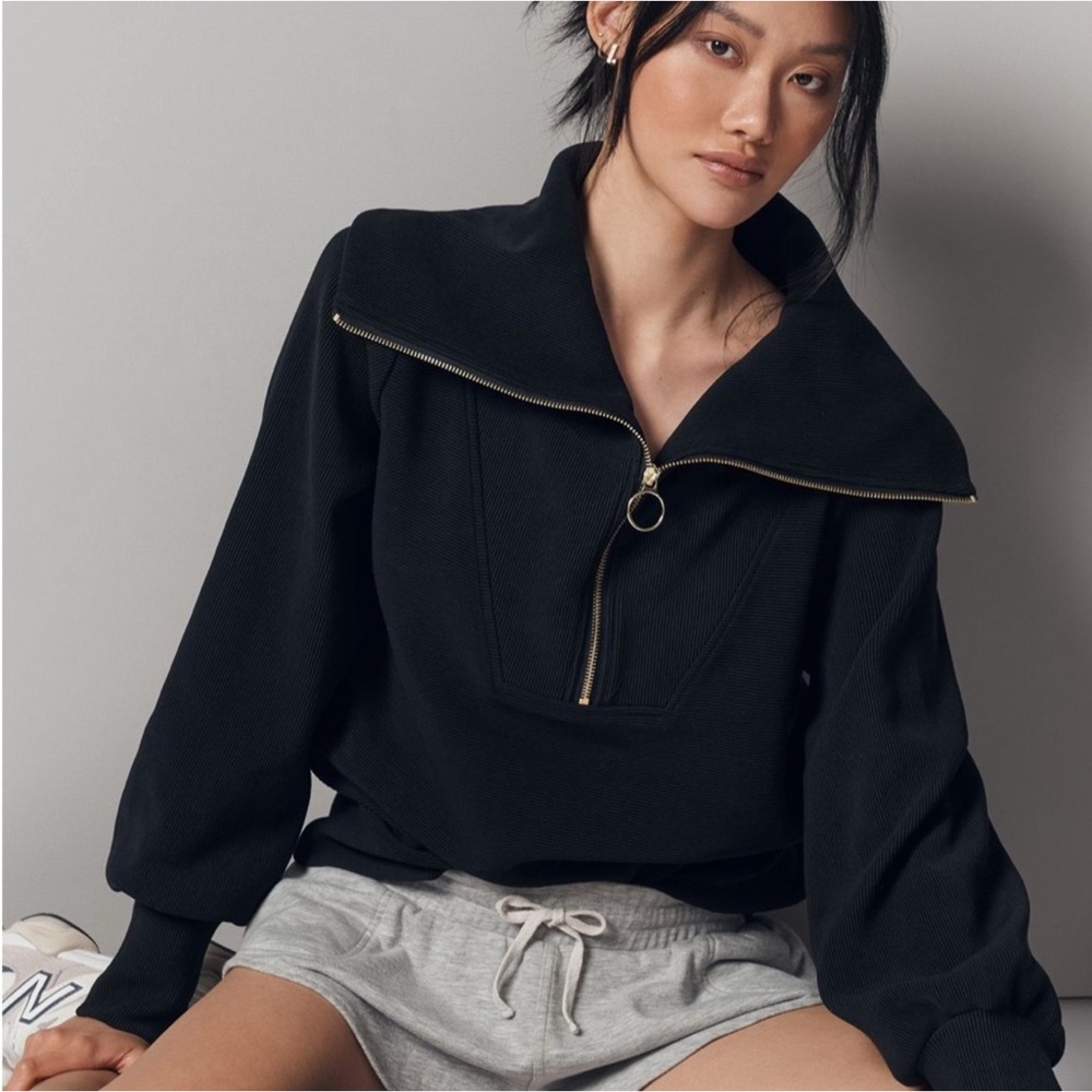 Varley Vine half zip in black size S
